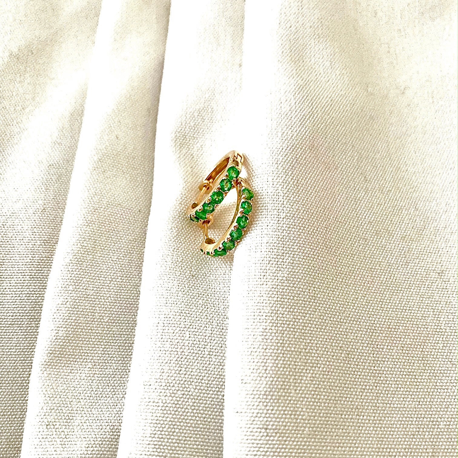 Standard Round Brilliant Emerald Huggies